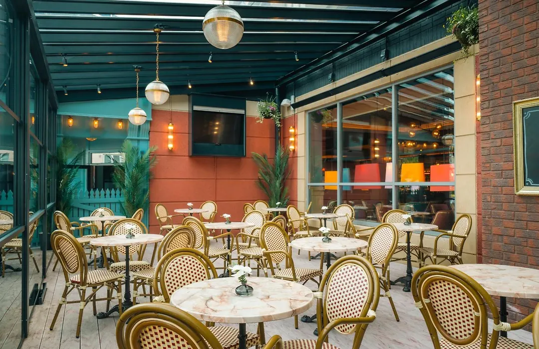 Grand Canal Hotel-1